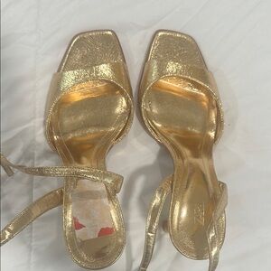 Elegant Gold Women's Sandals